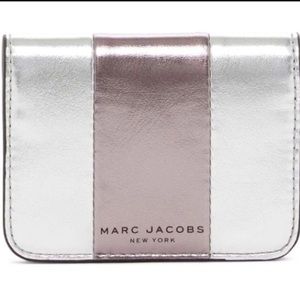 24 HOUR SALE 🎉Marc Jacobs wallet